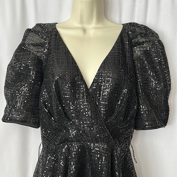 One 33 Social NWT Stunning Black Sequins Puff Short Sleeve Dress **Size 6**🔥🔥 - Picture 3 of 5